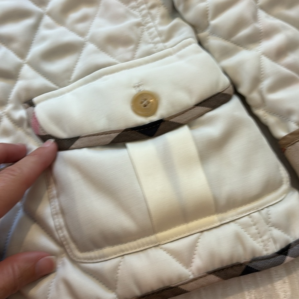 Gorgeous ! RARE! Burberry jacket - Picture 2 of 16